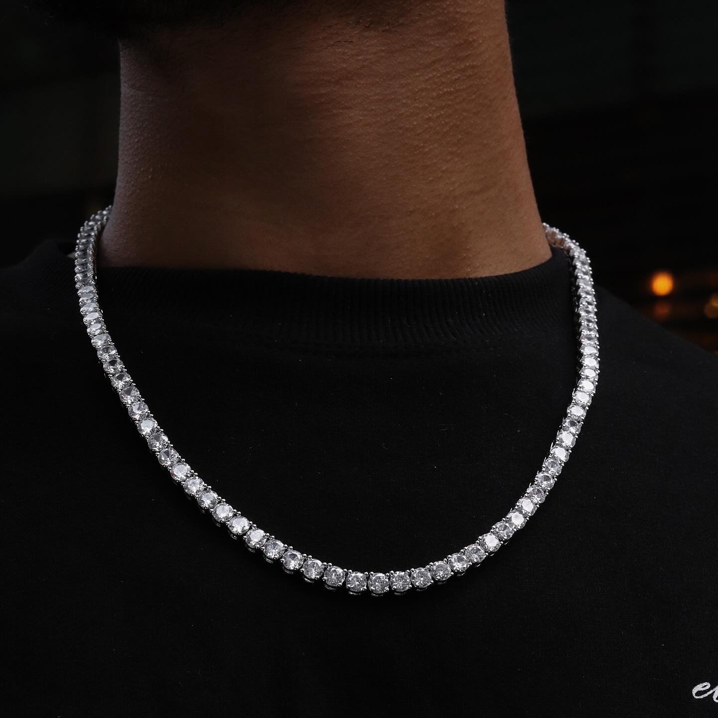 Zircon tennis chain with butterfly clasp